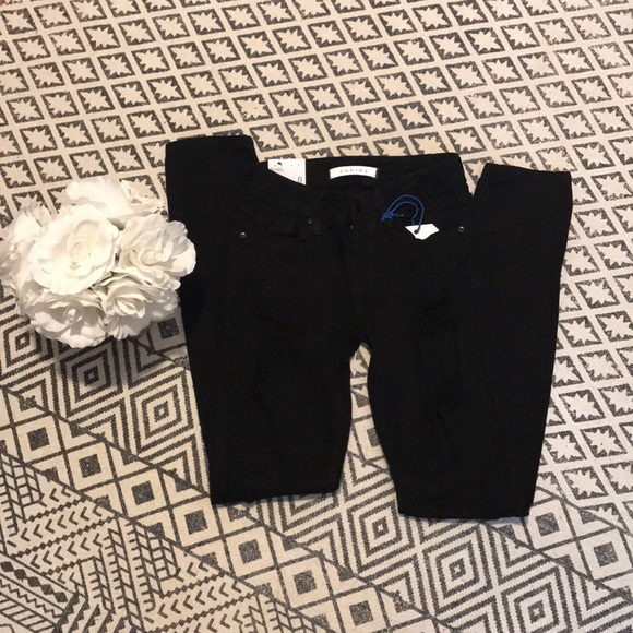 🖤CLEARANCE✨ Destroyed Junior Size Skinny Jeans - Picture 6 of 7